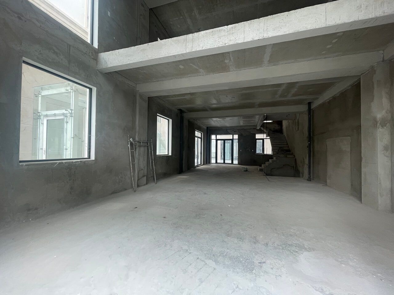 Bán gấp nhà phố 9x21 189m2 có sân vườn kế TTTM - Hình 2