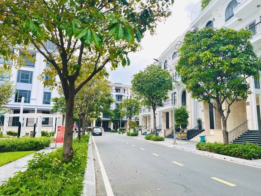 Bán gấp nhà phố 9x21 189m2 có sân vườn kế TTTM - Hình 3