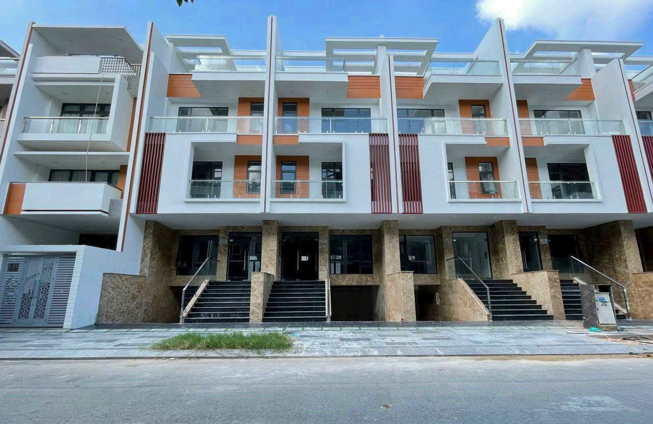 Nhà Phố Vạn Phúc City Giá Rẻ 2026